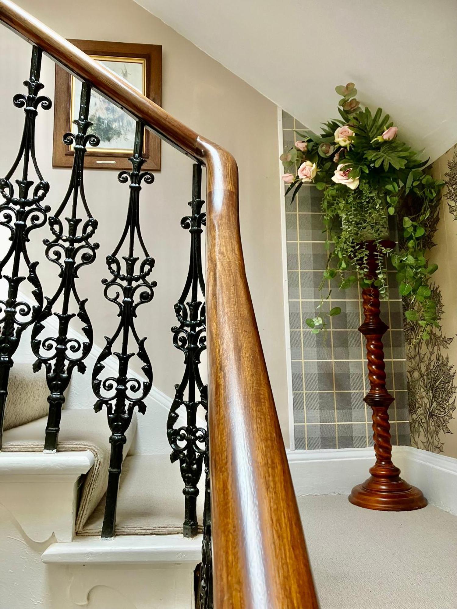 Above & Beyond At Warriston Guest house *