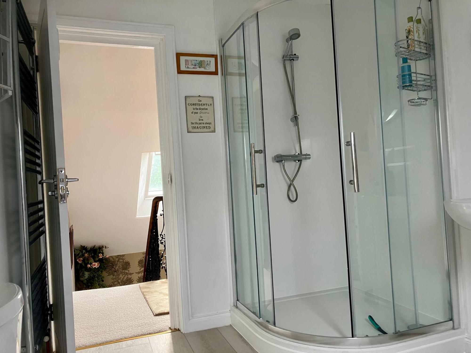 Above & Beyond At Warriston Guest house *